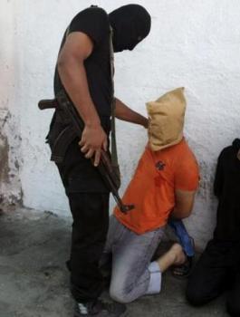 اسرائيل تعوض عملائها من اموال السلطة الفلسطينية 
