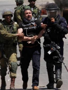 الاسرى الفلسطينيين في السجون الاسرائيلية 