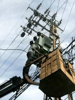 شركة كهرباء القدس ترفع من قدرة محوّل محطة بيتين الغربية