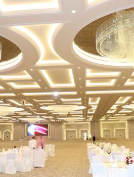 قاعات5 نجوم  مجانية لمن يتزوج قطرية 