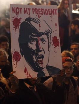 مظاهرات ضد ترامب 