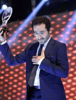 أحمد حلمي يتَّجه لأداء العمرة بعد تداول شائعاتٍ حول إصابته بورم خبيث للمرة الثانية