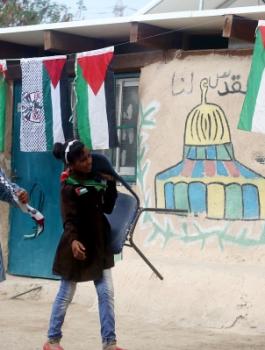 هدم الخان الاحمر 