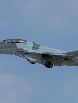 سقوط مقاتلة مصرية 