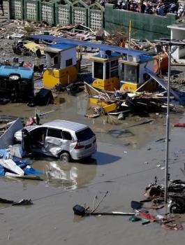 تسونامي في اندونيسيا 