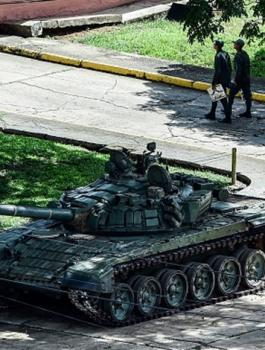 البيرو تطرد سفير فنزويلا.. وكراكاس ترد