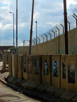 الاحتلال يفرض إغلاقاً شاملاً على الضفة من مساء غدٍ الثلاثاء حتى السبت