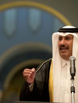 حمد بن جاسم: دول قريبة تقف وراء الاحتجاجات العارمة في الأردن