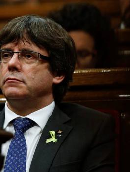 زعيم كتالونيا المعزول و4 وزراء يسلمون أنفسهم في بلجيكا