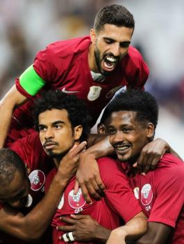 قطر والامارات 