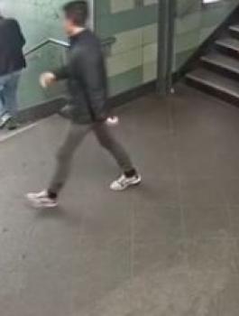 السجن 35 شهرا لرجل ركل فتاة محجبة بوحشية في برلين