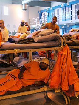 الجريمة في الولايات المتحدة الاميركية تجعل منها الرقم 1 في عدد السجناء بالعالم