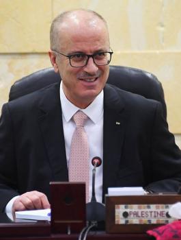 الحمد الله والحكومة الفلسطينية 