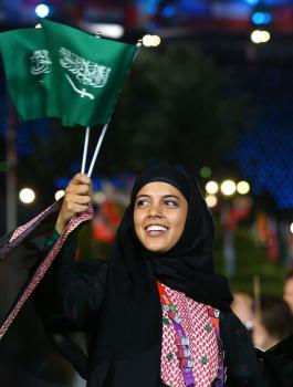 قرار بالسماح لها بالعمل دون موافقة ولي الأمر