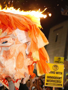 تظاهرات ضد ترامب 