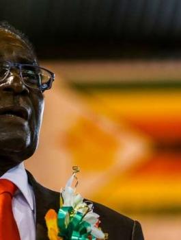  رئيس زيمبابوي روبرت موغابي يوافق على التنحي من منصبه