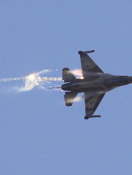 الطيران الحربي الاسرائيلي في سماء لبنان 