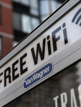 تحذير من شبكات الواي فاي المجانية 