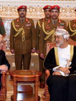 عباس وسلطان سلطنة عمان 