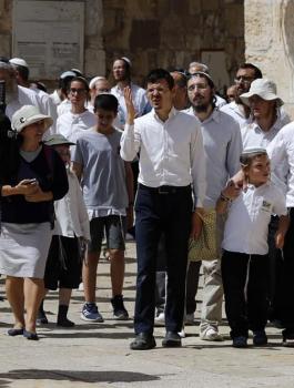 اقتحام المستوطنين للمسجد الأقصى المبارك 