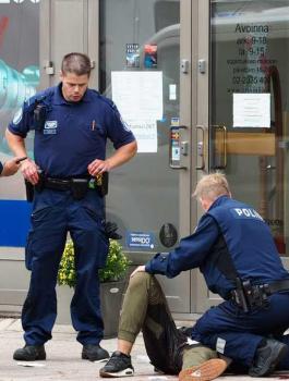 الشرطة الفنلندية "متأكدة" من هوية منفذ عملية الطعن