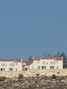 مستوطنة مقامة على ارضي قرية جالود 