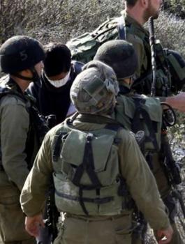 اعتقال عمال فلسطينيين بالناصرة 