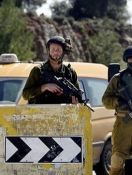 اعتقال عمال فلسطينيين 