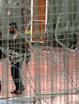 اوامر اعتقال ادارية بحق أسرى فلسطينيين 