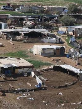 هدم الخان الاحمر 