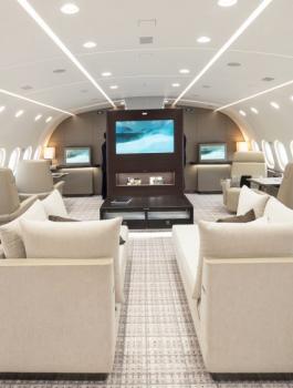 أمير قطر يقدم هدية للرئيس التركي أردوغان 