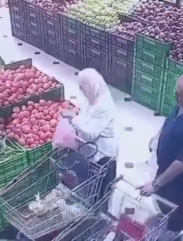 سرقة سيدة في مول بعمان 