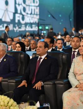 عباس في منتدى الشباب 