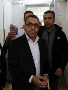 تمديد اعتقال محافظ القدس