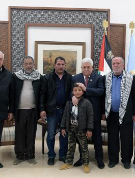 الرئيس يستقبل عائلة الشهيد ايمن حامد 