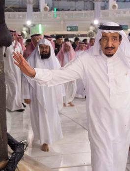 الملك سلمان بن عبد العزيز يقضي العشر الأواخر من رمضان بجوار بيت الحرام