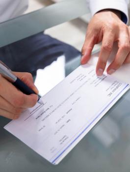 كتابة شيكات بدون رصيد 