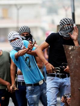 استطلاع للرأي الفلسطيني 