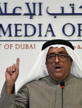 ضاحي خلفان وعباس 