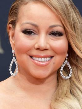 ماريا كاري في السعودية 