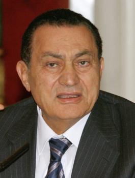 من قال لمبارك اتق الله 