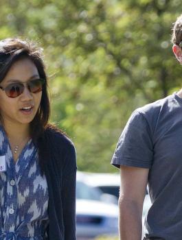 مارك يحصل على شهادة جامعية 