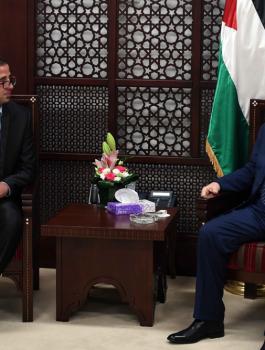الرئيس يشيد بالصورة التي عكسها الشاب عبود من خلال صلواته مع المسلمين في القدس