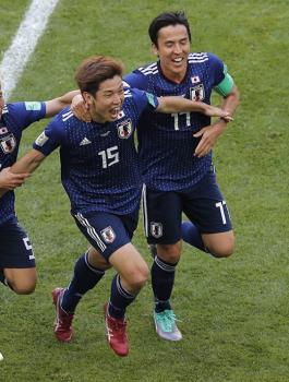 اليابان تحقق انتصاراً ثميناً على كولوميا في افتتاح مباريات المجموعة الثامنة