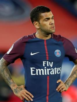 انتقال داني الفيس من باريس سان جيرمان 