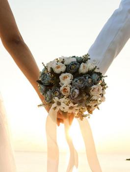 معلمة تتزوج من مستاجر عندها 