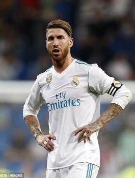 راموس والبطاقات الصفر والحمر 