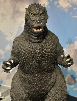 وفاة مرتدي بزة الوحش المخيف "غودزيلا"