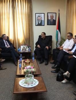 دعم بريطاني للتعليم في فلسطين 