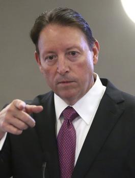 حاكم فلوريدا والسعودية 